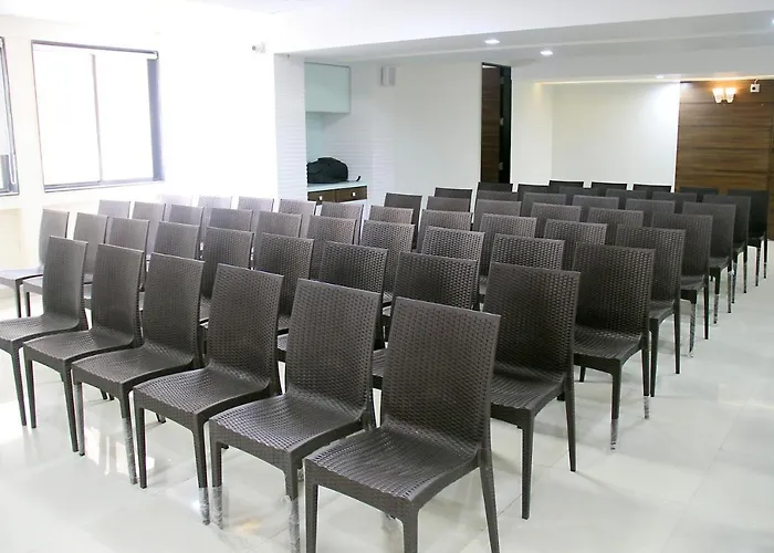 Hotel Saiprasad Solapur Pure Veg Hotel