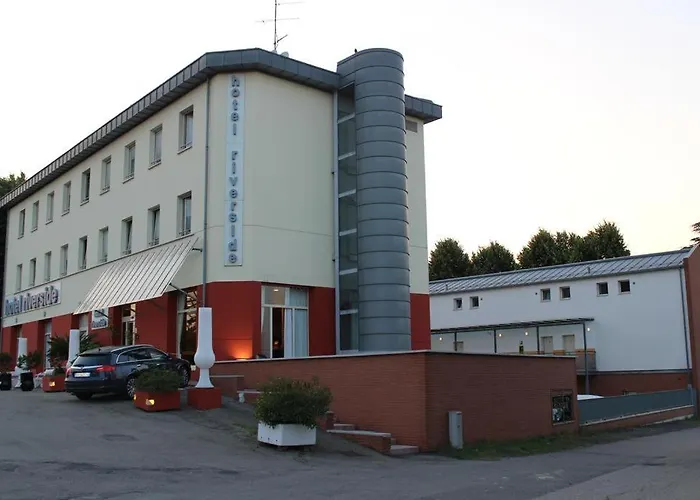 Hotel Riverside