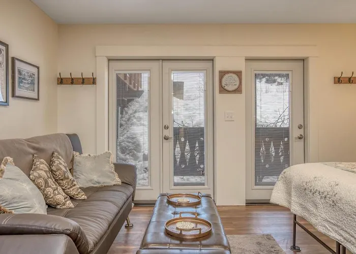 East Condo #202