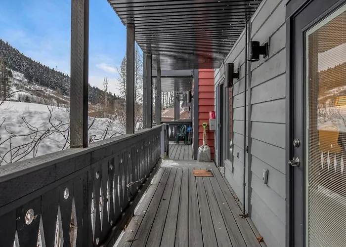 East Condo #202