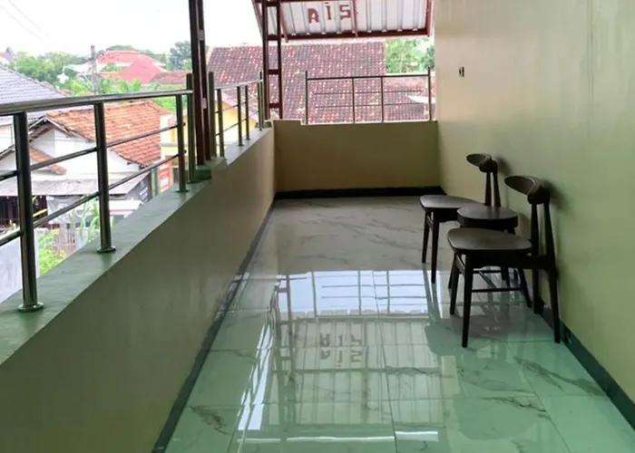 Reddoorz Syariah Near Kawasan Simpang Lima Pati