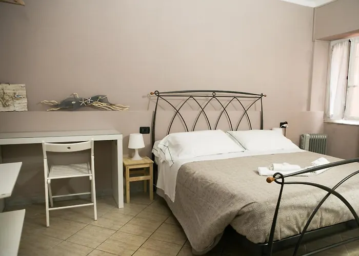 Vernazza2010 Rooms