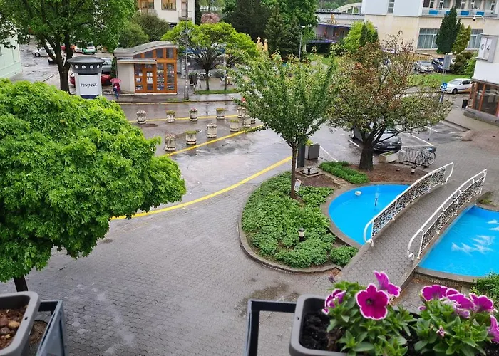 City Hotel