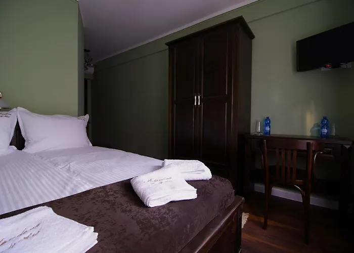 Pulpudeva Family Hotel
