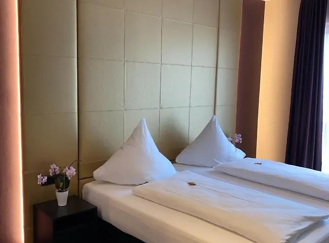 Primetime Hotel