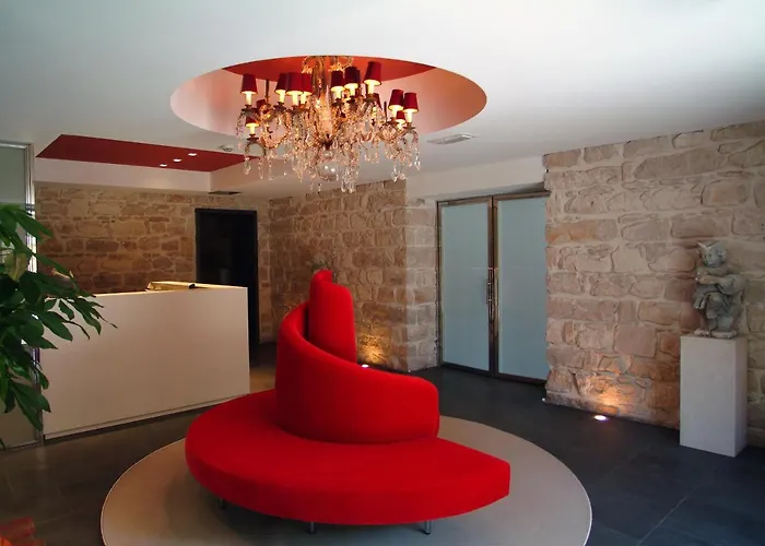 El Homs Palace Hotel