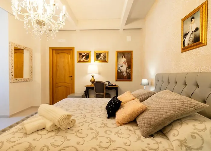 Palazzo Badiale history&rooms