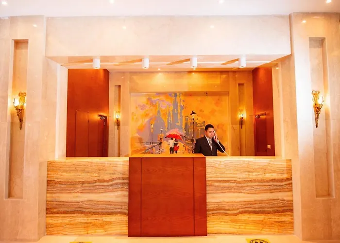 Lamar Azur Hotel