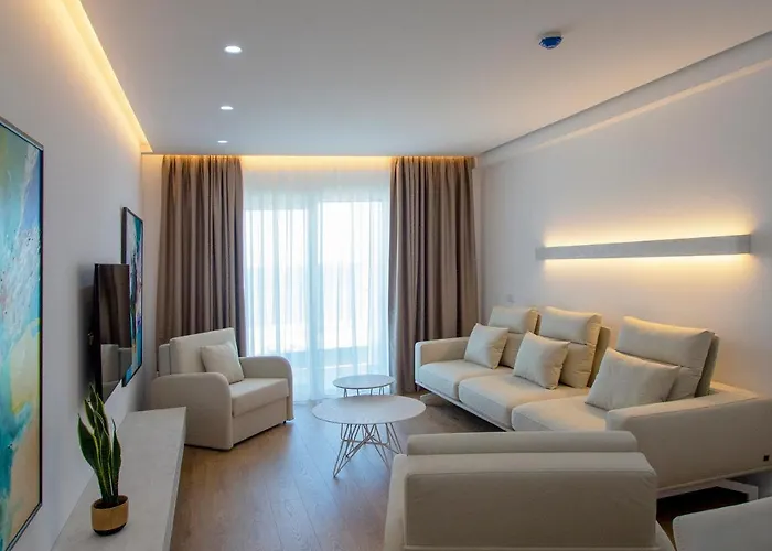 Dazur Coast Resort