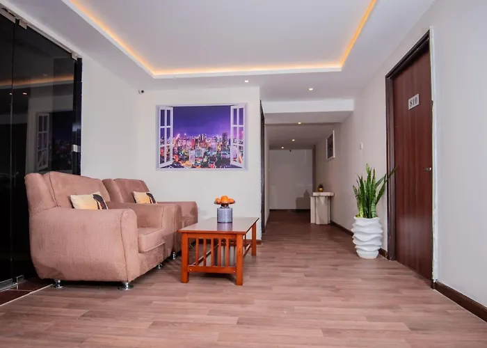 The Crossroads Hotel, Westlands