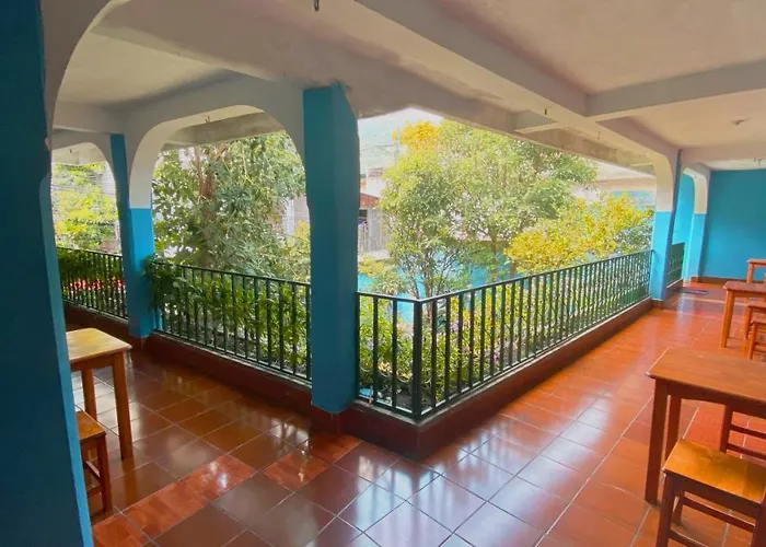 Casa De Los Enredos