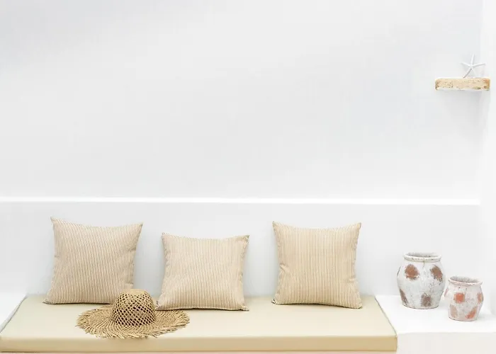 S'Enclova Petit Hotel