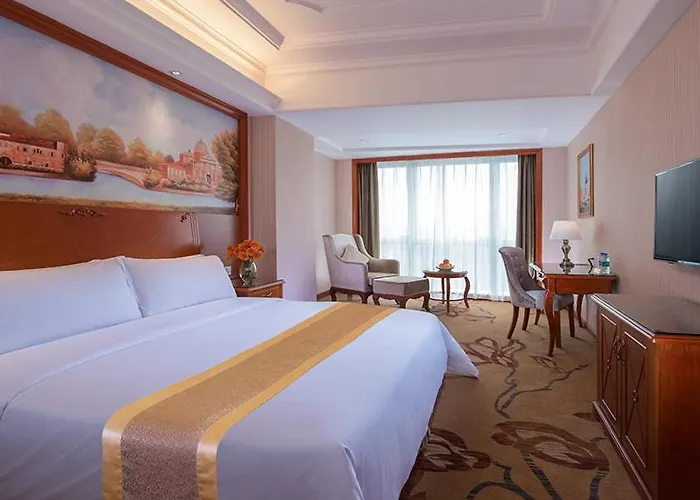 Vienna International Hotel Foshan Qiandeng Lake