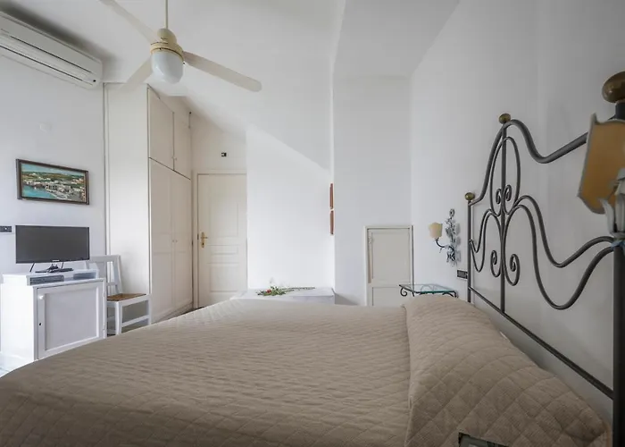 Hotel Gennarino A Mare