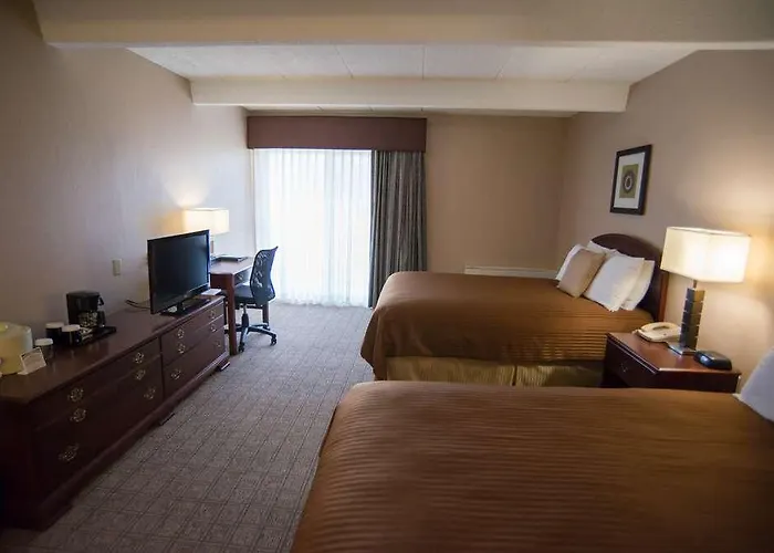Eastland Suites Hotel & Confer