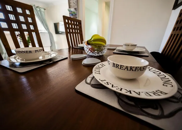 Bright And Central 2 Bedroom Flat In Gibraltar