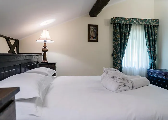Chalet Du Lys Hotel & Spa