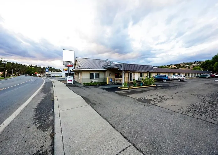 Oyo Riverside Inn John Day Or