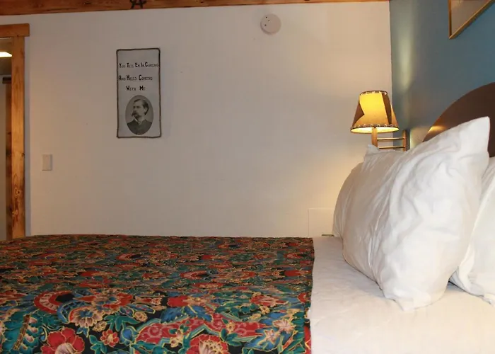 Wyatt Earp Hotel