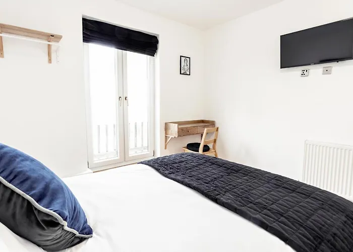 Cambridge House Hotel