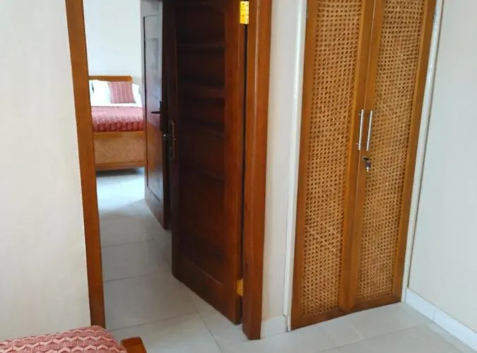 Cole Street Guesthouse