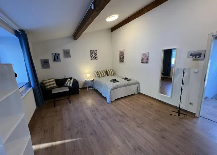 City-Pillow Rooms