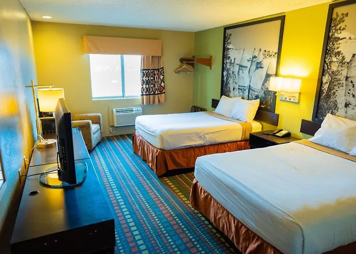 Super 8 By Wyndham Belen Nm