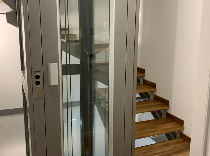 Palazzotto 902