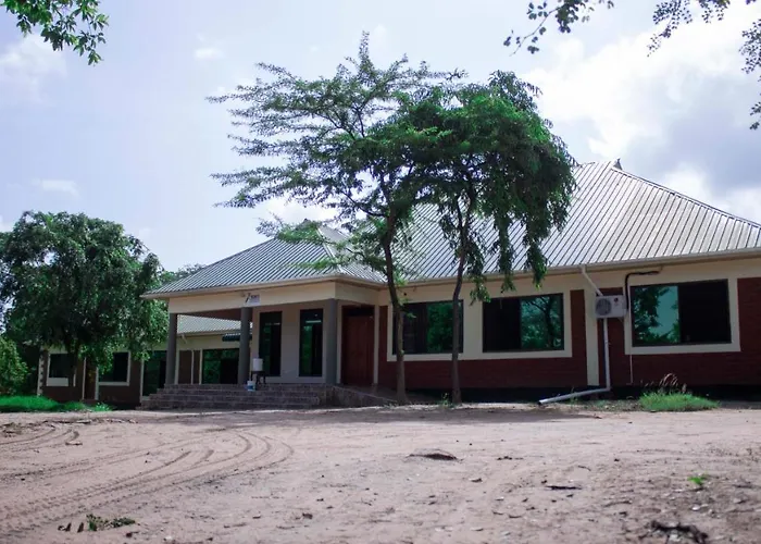 Mantis Lodge & Camping Site