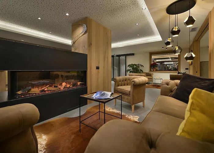 Hotel Bucaneve