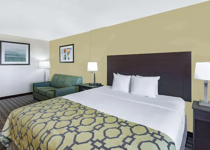 Baymont By Wyndham Farmington
