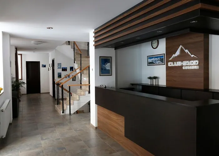 Hotel Club-2100