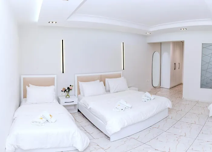 Hotel Pazari & Apartments