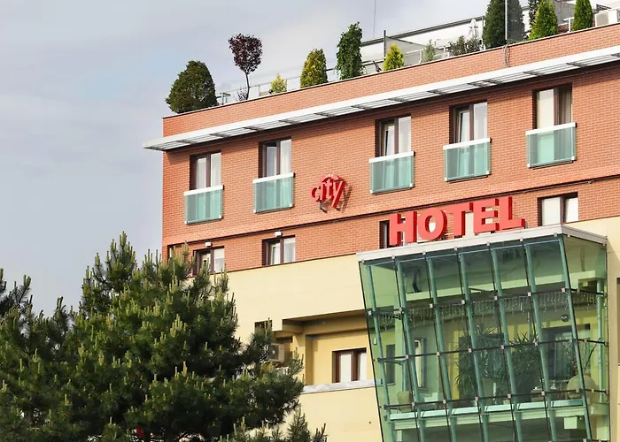 City Hotel Nitra With Free Parking