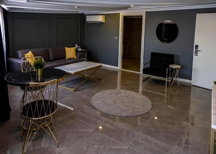 B Loft Hotel