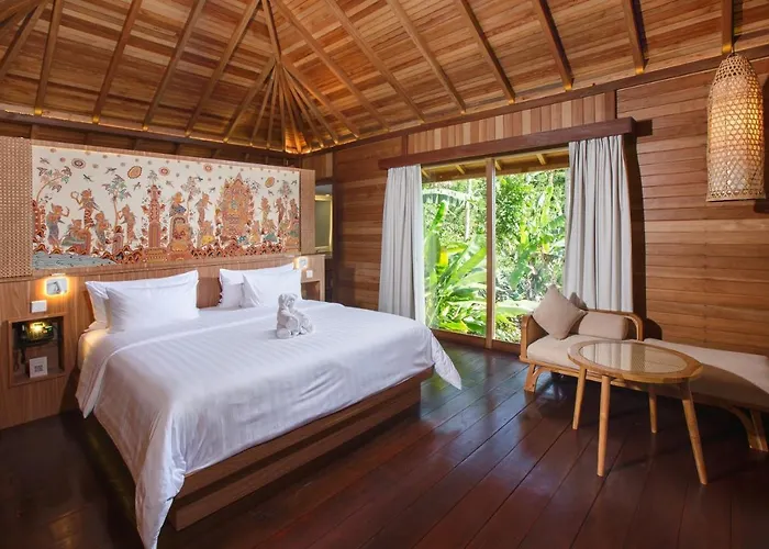 Giriwood Hotel&Villa