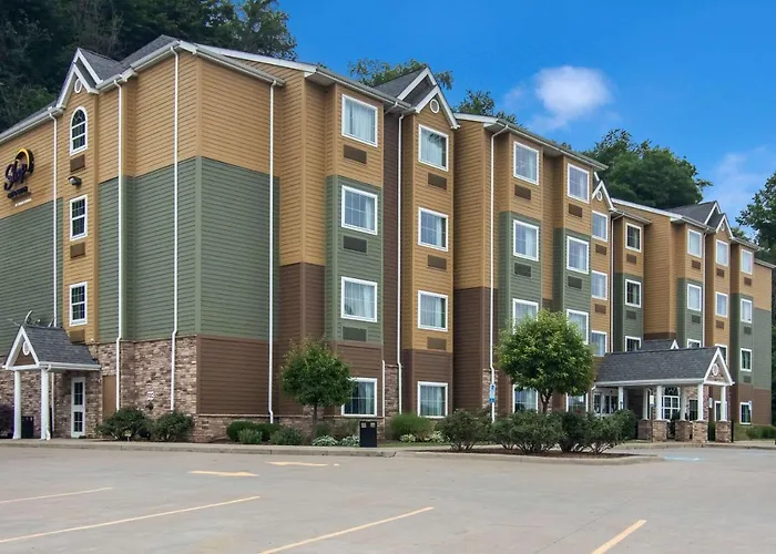 Sleep Inn & Suites Steubenville At The University