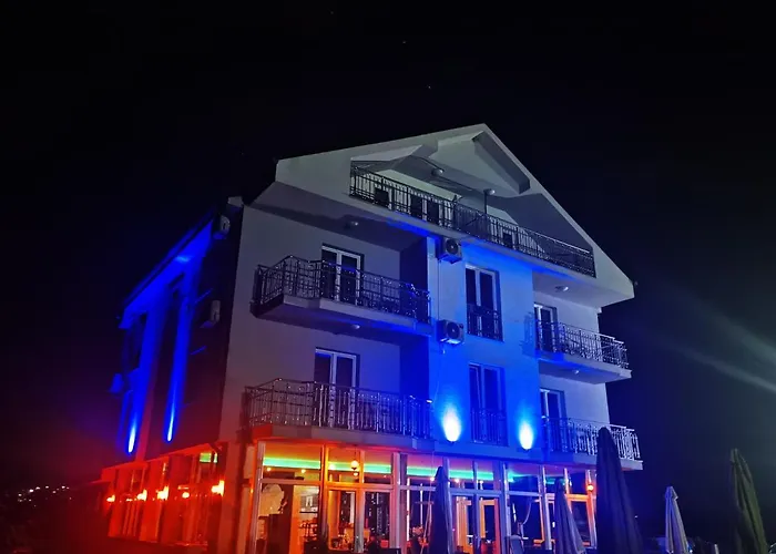 Sunrise Hotel & Camping