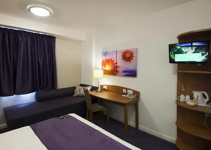 Premier Inn Epsom Central