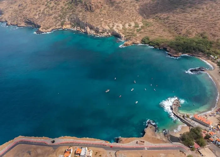 Oasis Tarrafal Alfandega Suites