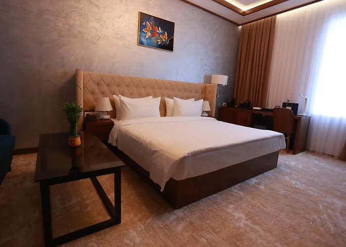 Regal Hotel By Grand