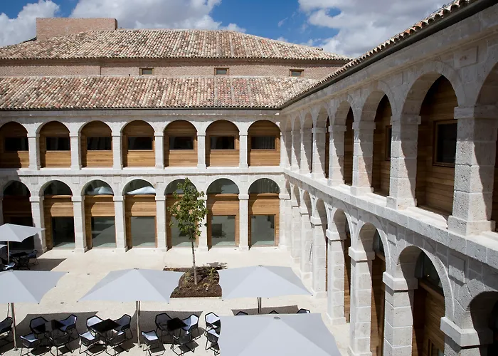 Parador De Alcala De Henares