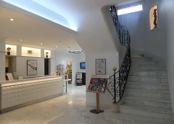 Kyriad Hotel Tours Centre