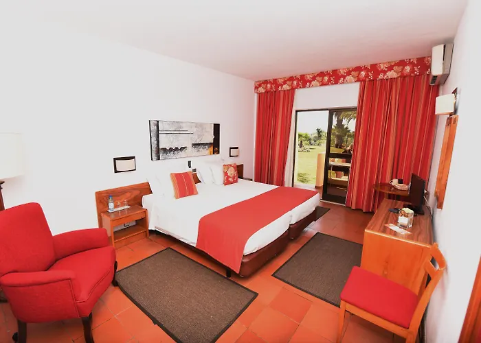 Praia Da Lota Resort - Beachfront Hotel