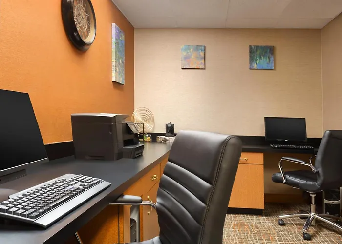 Townhome Inn & Suites By Ihg