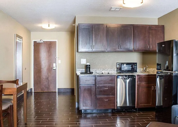 Comfort Suites Minot South