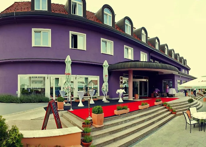 Hotel Phoenix