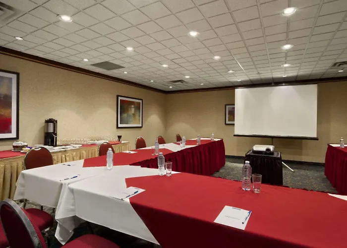 Park Inn Hotel Montreal Airport
