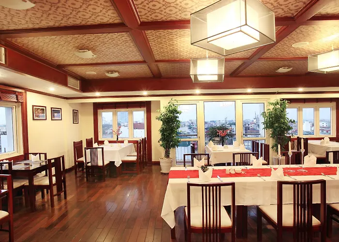 Quoc Hoa Premier Hotel