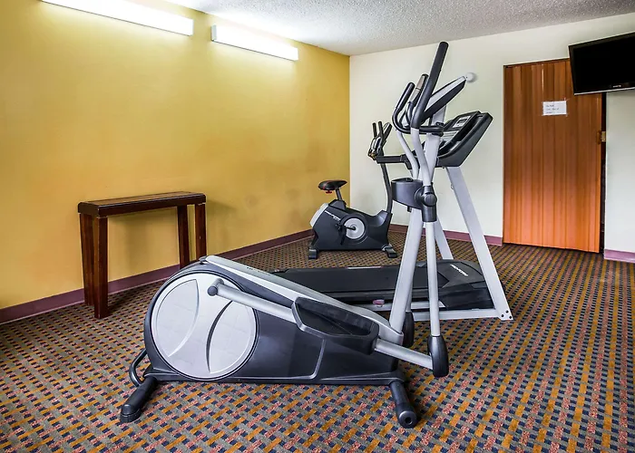 Econo Lodge Inn & Suites Carrollton